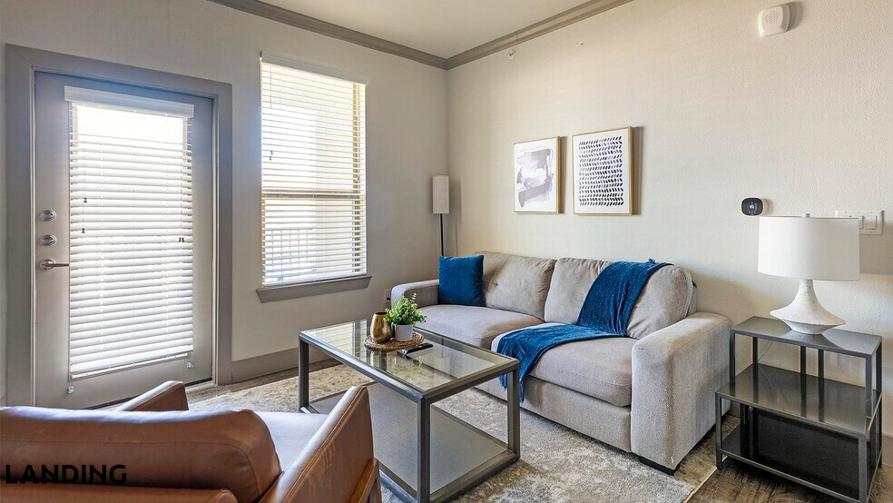 Building Photo - 12500 Shadowglen Trce