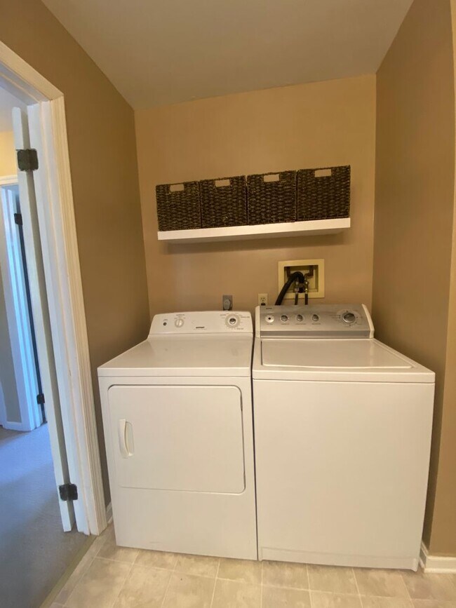 Building Photo - Charming 2 BR / 1.5 Townhome in Lancaster City Coming Soon