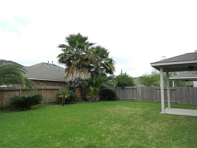 Building Photo - 25307 Sierra Woods Ln