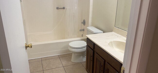 Building Photo - 10019 N 48th Dr