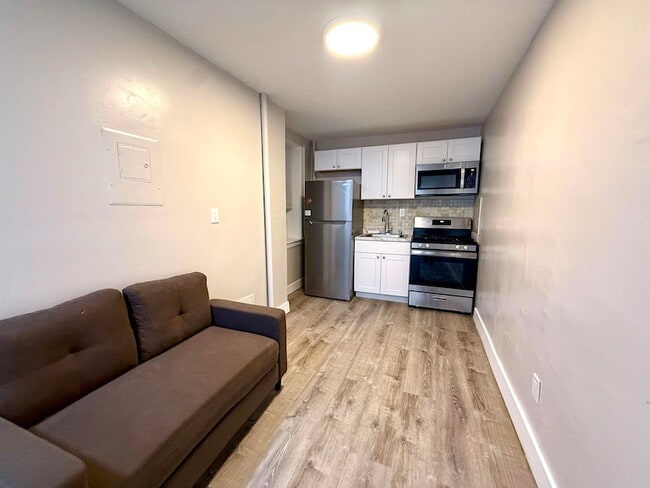 Building Photo - 8610 John F. Kennedy Blvd