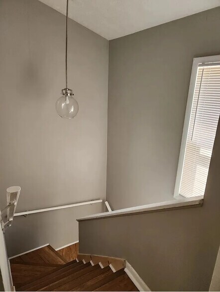 Building Photo - Room in Townhome on Governors Dr