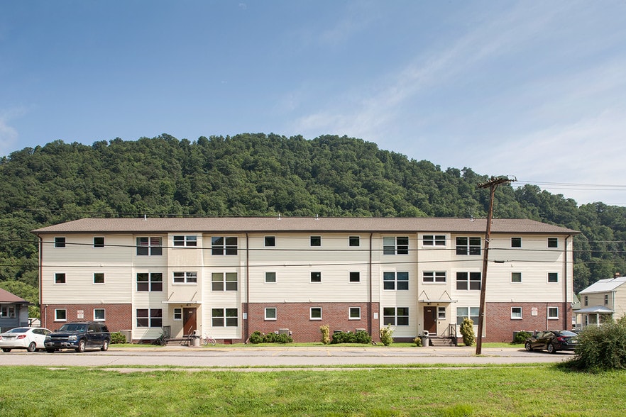 Building Photo - Bridgewater Place Apartments