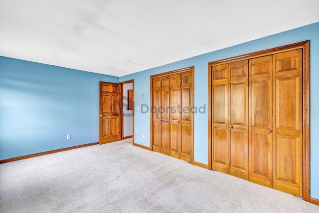 Building Photo - 20 Northwoods Cir