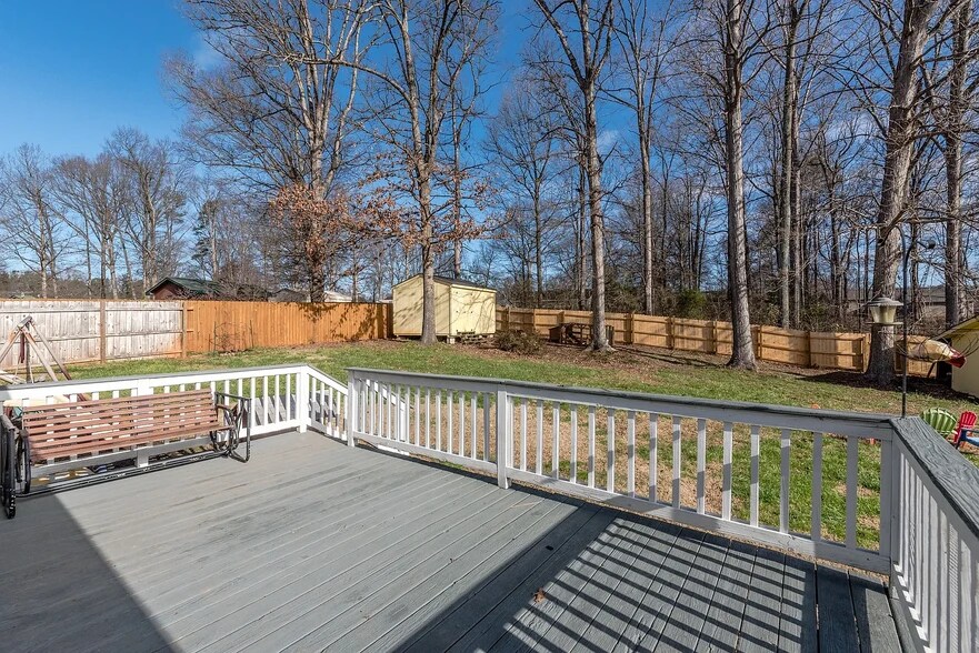 Building Photo - 5400 Beam Lake Dr