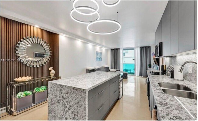 Building Photo - 4001 S Ocean Dr