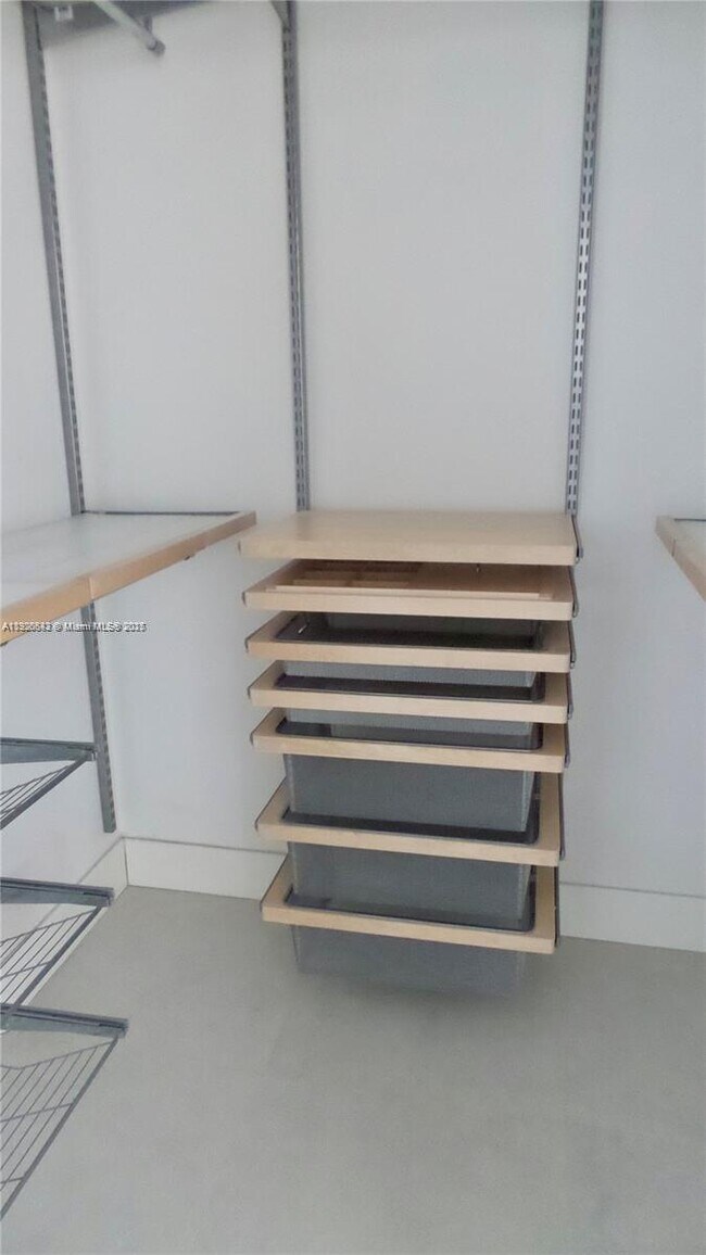 Building Photo - 300 S Biscayne Blvd