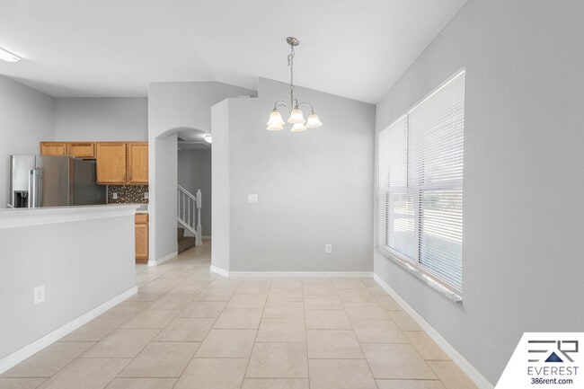 Building Photo - 7 Undermount Path E