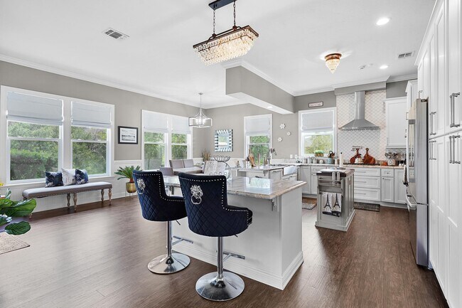 Building Photo - 500 Turnberry Ln