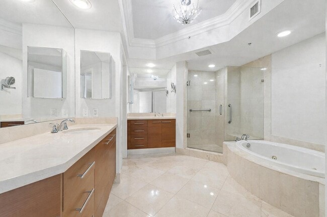 Building Photo - 3620 Gardens Pkwy