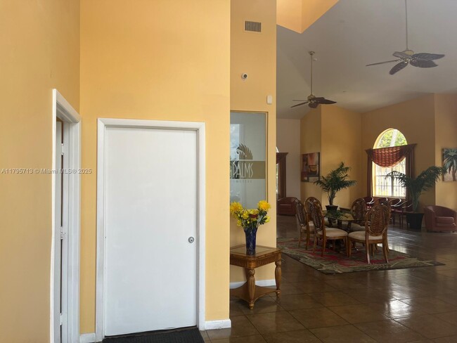 Building Photo - 9491 Palm Cir N