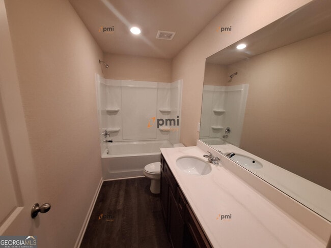 Building Photo - 110 Foley Dr