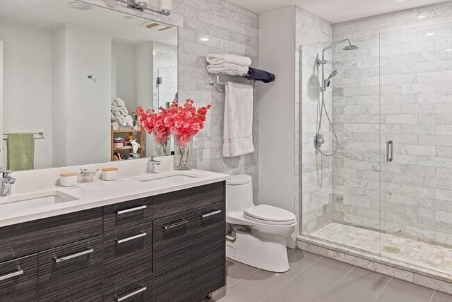 Building Photo - 14 W Broadway