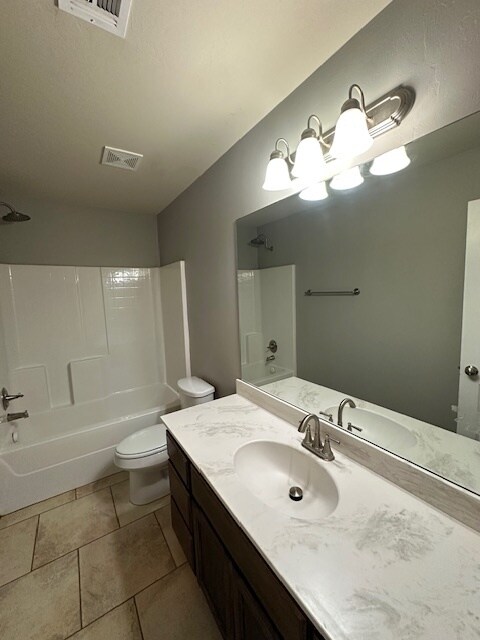 Building Photo - 12409 Edison Dr