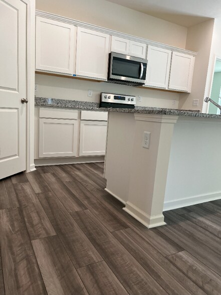 Building Photo - 107 S Keatts Winner Ct