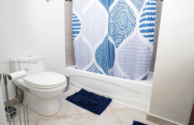 Building Photo - 19801 E Country Club Dr