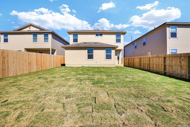 Building Photo - 13512 Waxman Spark