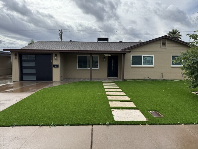 Building Photo - 6843 E Loma Land Dr