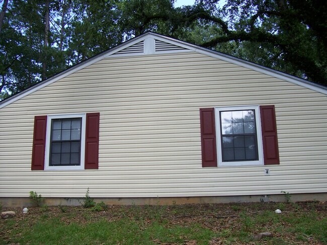 Primary Photo - 2341 San Mateo Ct