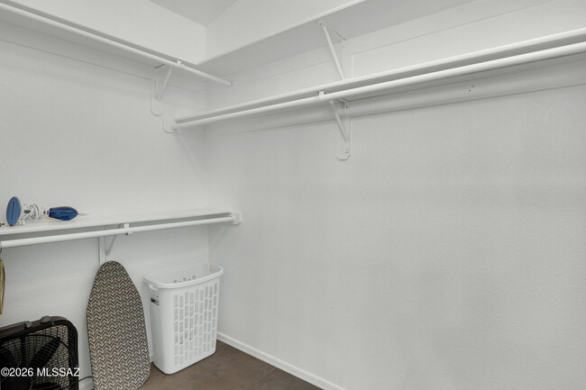 Building Photo - 5537 W Panther Butte St