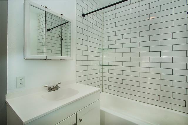 Building Photo - 108 W Haning St