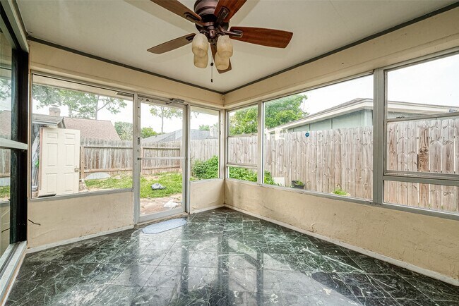 Building Photo - 9318 Benning Dr