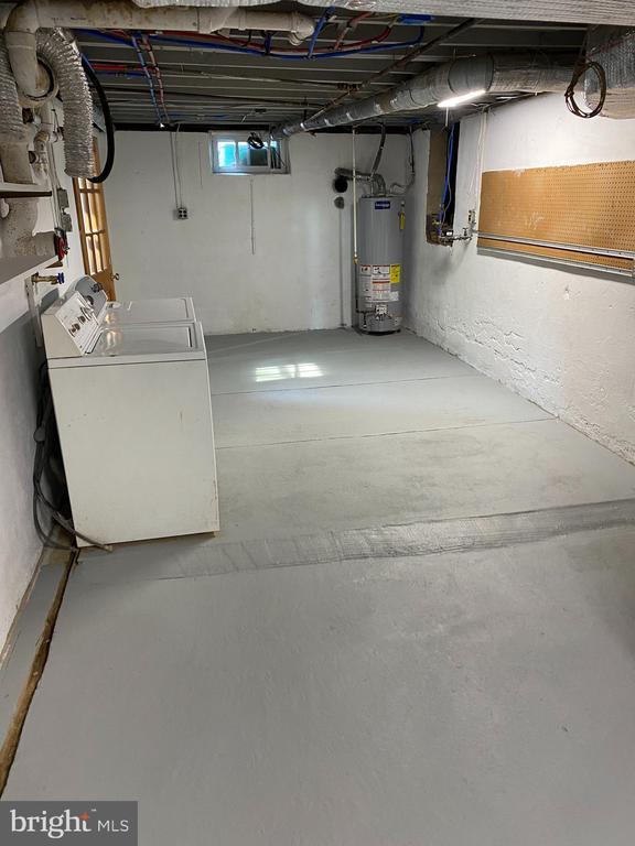 Building Photo - 404 Abbott Rd