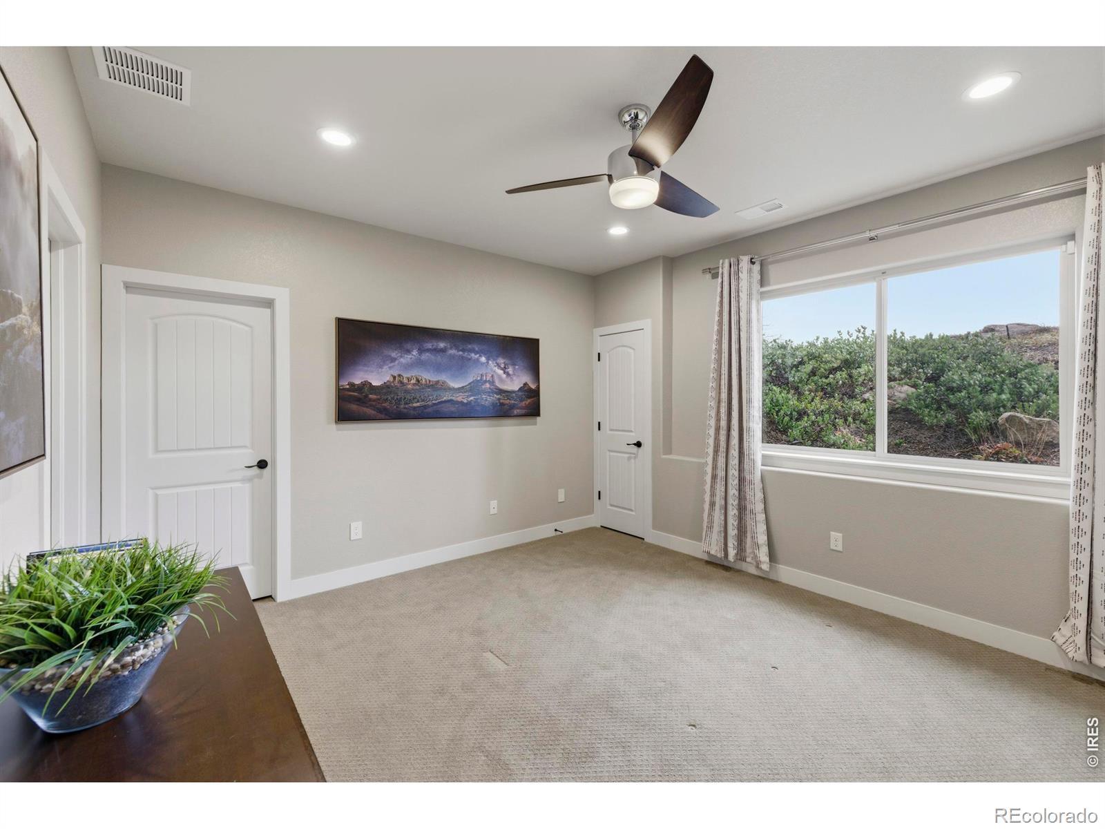 Building Photo - 6862 Wildshore Dr