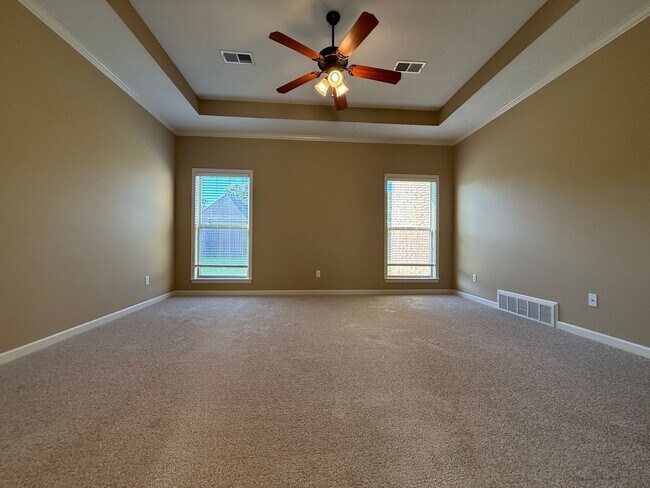 Building Photo - BEAUTIFUL SPACIOUS HOME IN BARTLETT
