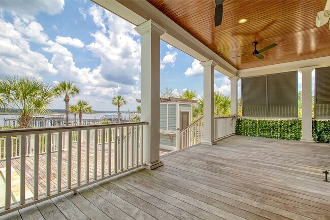 Building Photo - 4 Bedroom 4.5 Bath Home in Dunes West - Mt. Pleasant