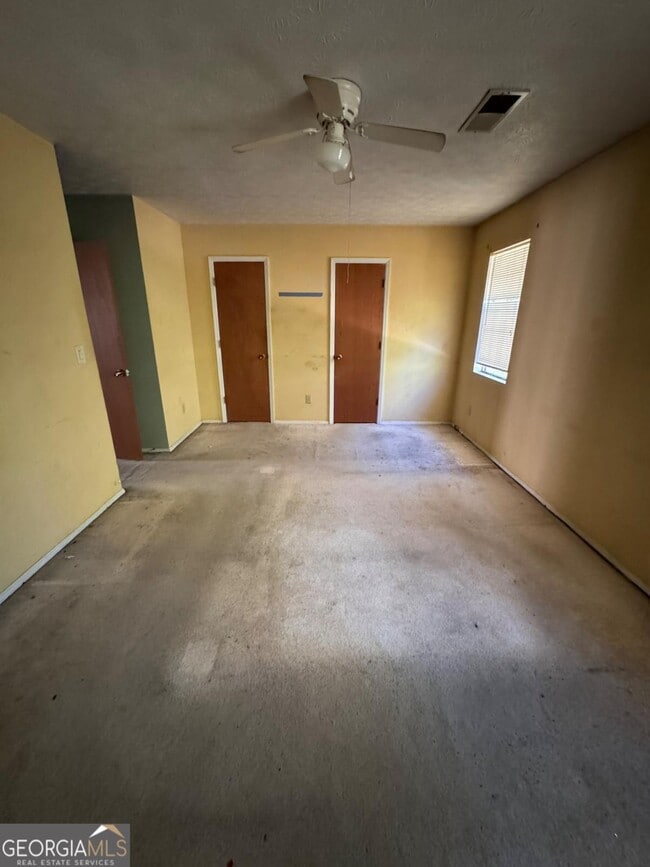 Building Photo - 1602 Pine Tree Trail