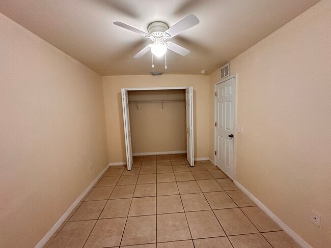 Building Photo - 626 SE 13th Ave