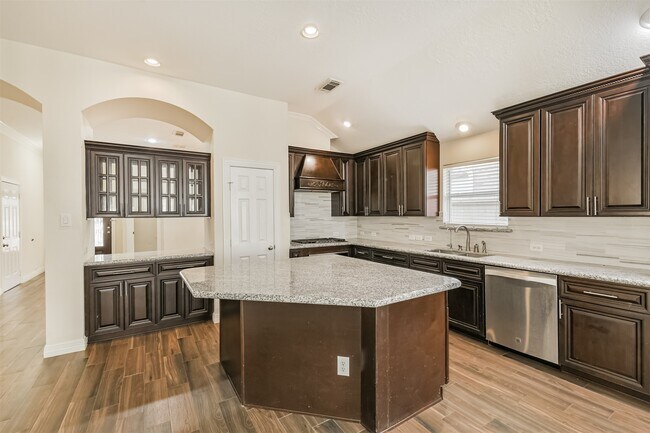 Building Photo - 13731 Cypresswood Crossing Blvd