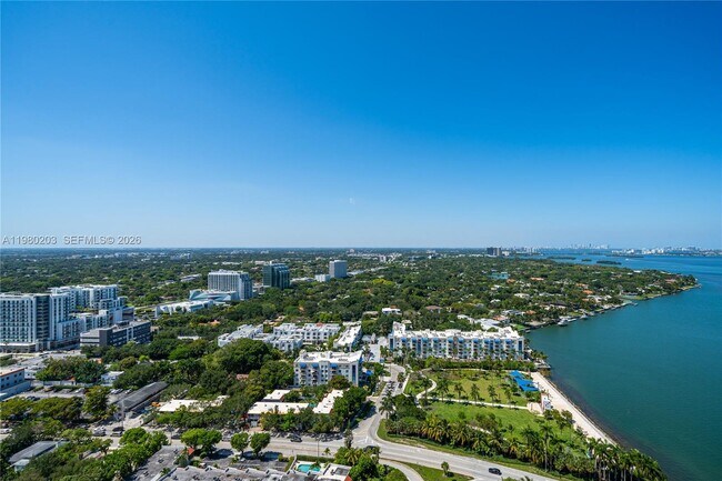 Building Photo - 601 NE 36th St