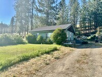 Building Photo - Charming 1 bed 1 bath Long Lake Cabin Retreat