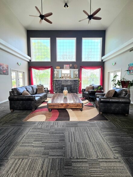Clubhouse/Office - On the Boulevard