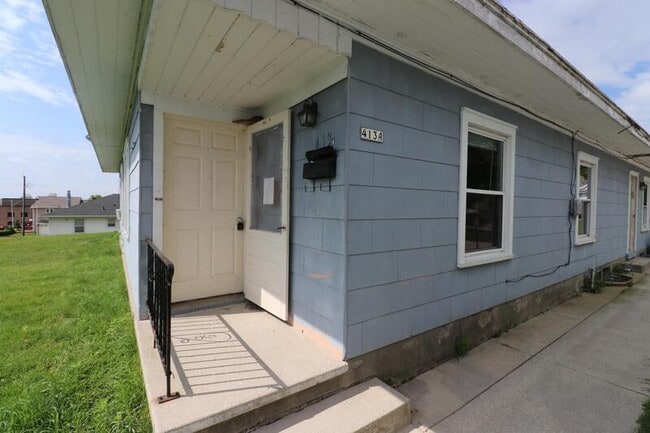 Building Photo - 413-413 N 5th St