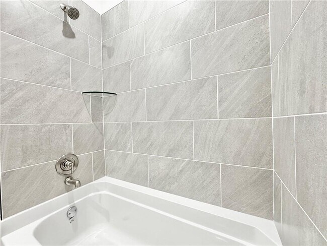 Building Photo - 569 W Canada Dr