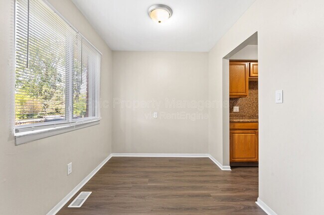 Building Photo - 10045 Groh Rd