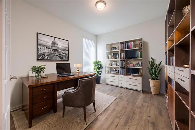 Building Photo - 1912 Flaxen Dr