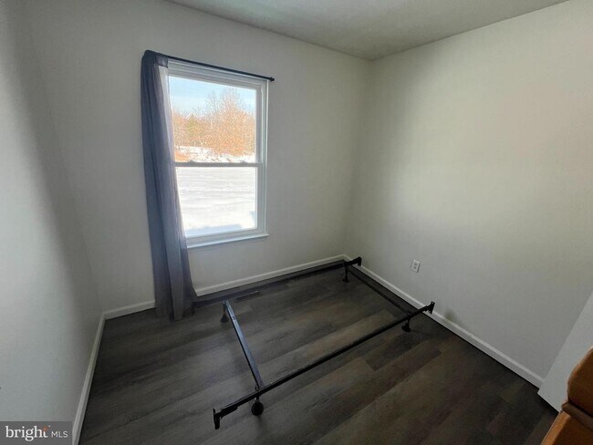 Building Photo - 3649 Dahlgren Pl