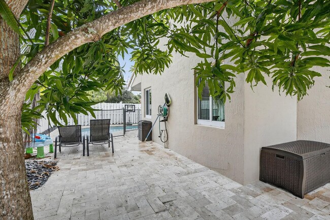 Building Photo - 1051 NW 124th Terrace