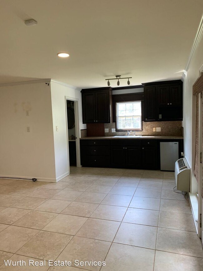 Building Photo - 3 br, 2.5 bath House - 14042 Woodland Ridg...