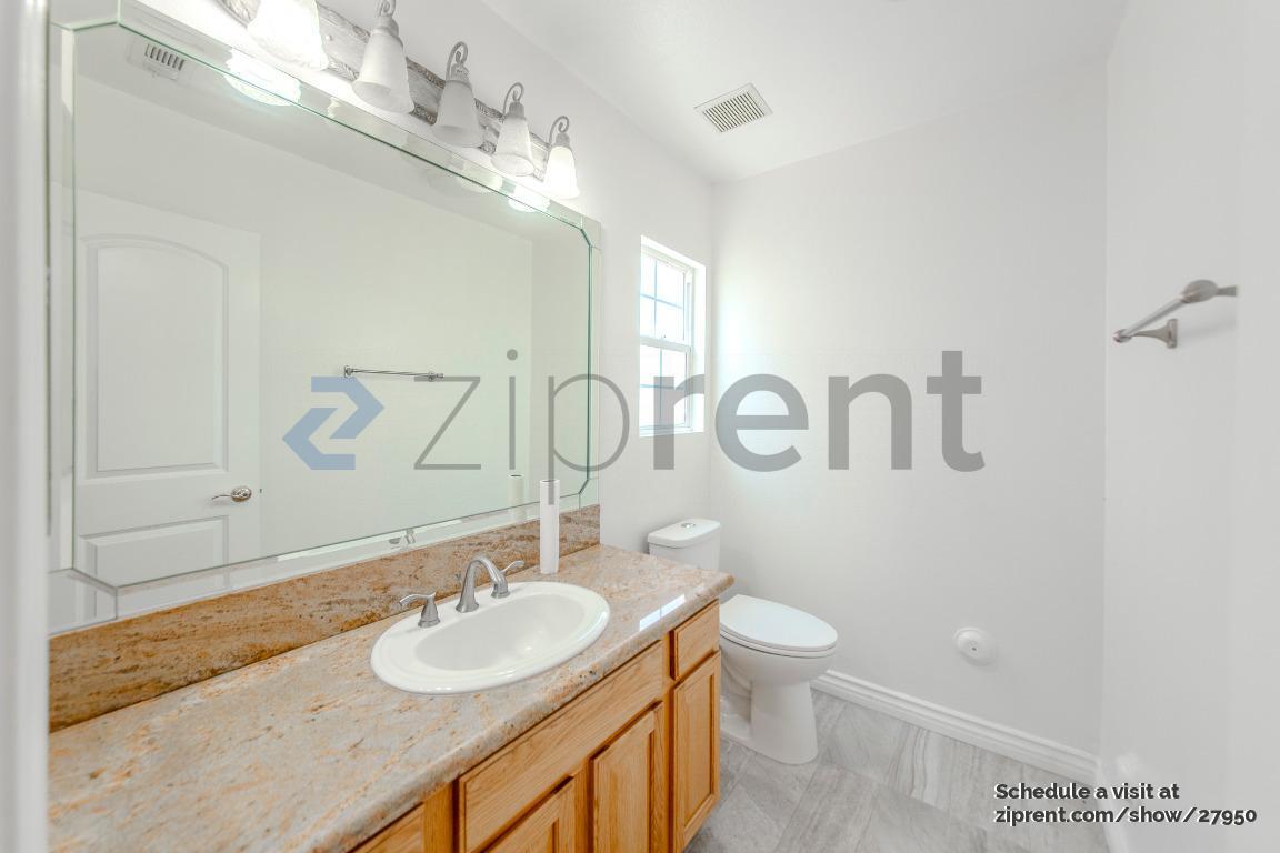 Building Photo - 1360 S White Ave