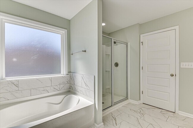 Building Photo - 705 Navan Ln