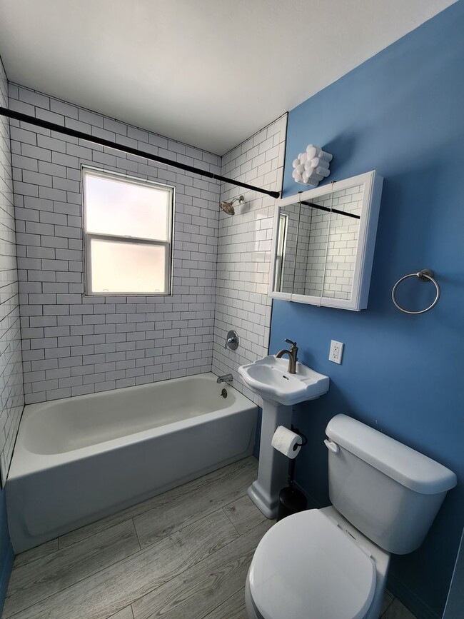 Building Photo - Darling remodeled 2 bdrm house w/ fenced y...