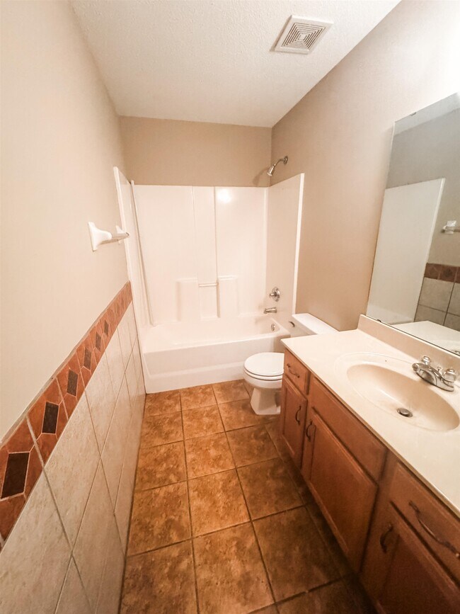 Building Photo - 2598 Plum Creek Dr