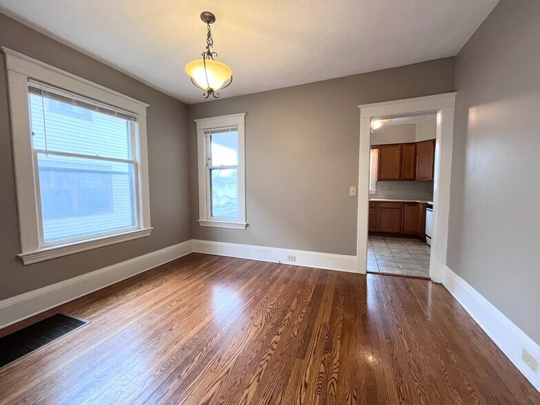 Building Photo - 709 Lafayette Ave SE