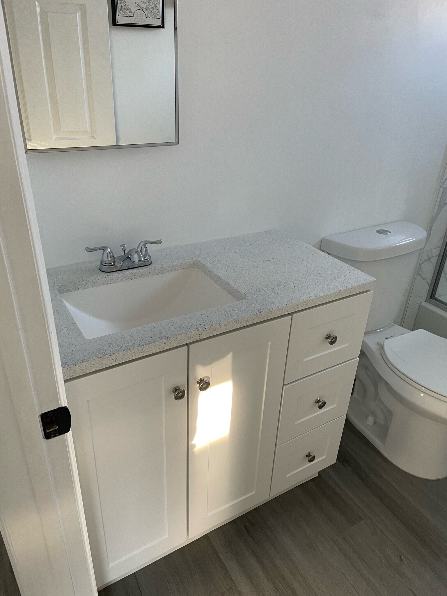 Building Photo - 265 E 69th Way