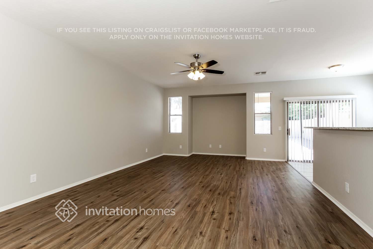 Building Photo - 9526 W Minnezona Ave